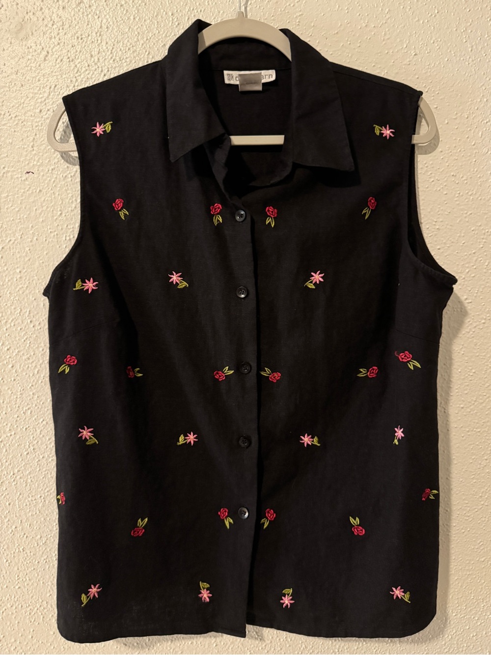 Dress Barn Sleeveless Black Embroidered Floral Button-Front Top 14 Linen Rayon
